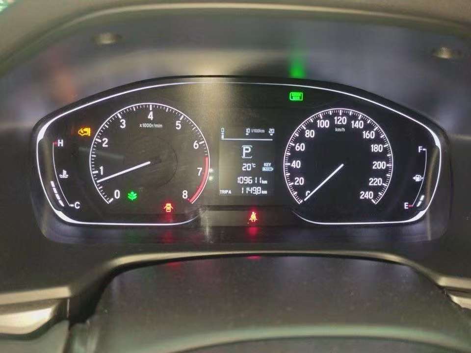 Honda Inspire 1.5T CVT 260TURBO Elegance 8