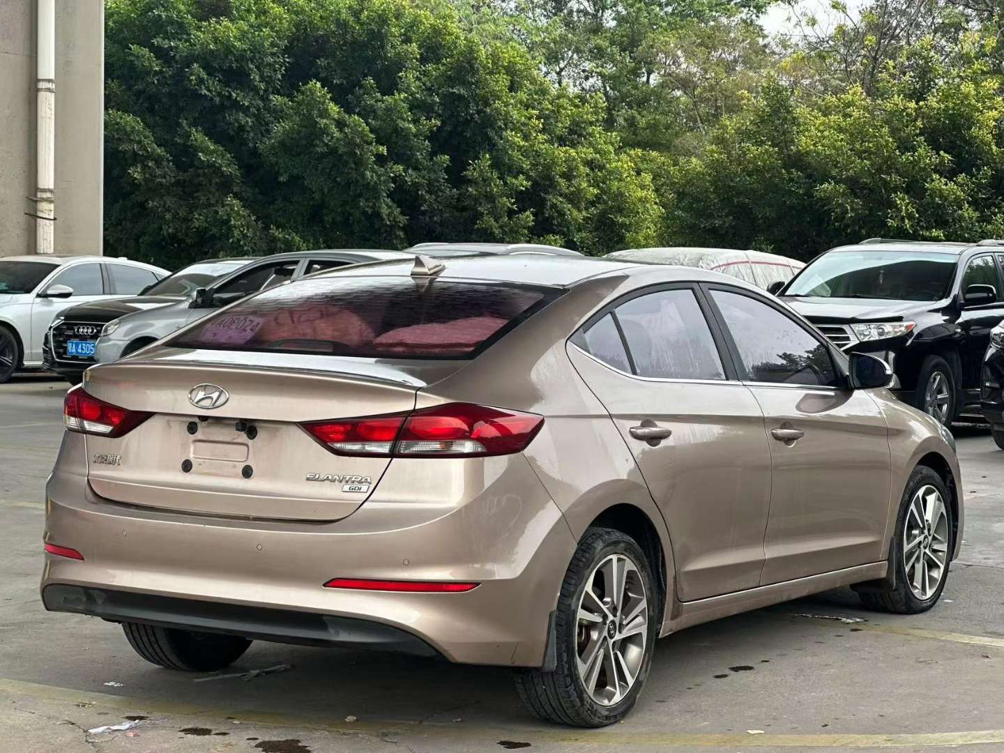 Hyundai Elantra 1.6L Automatic Elite 4