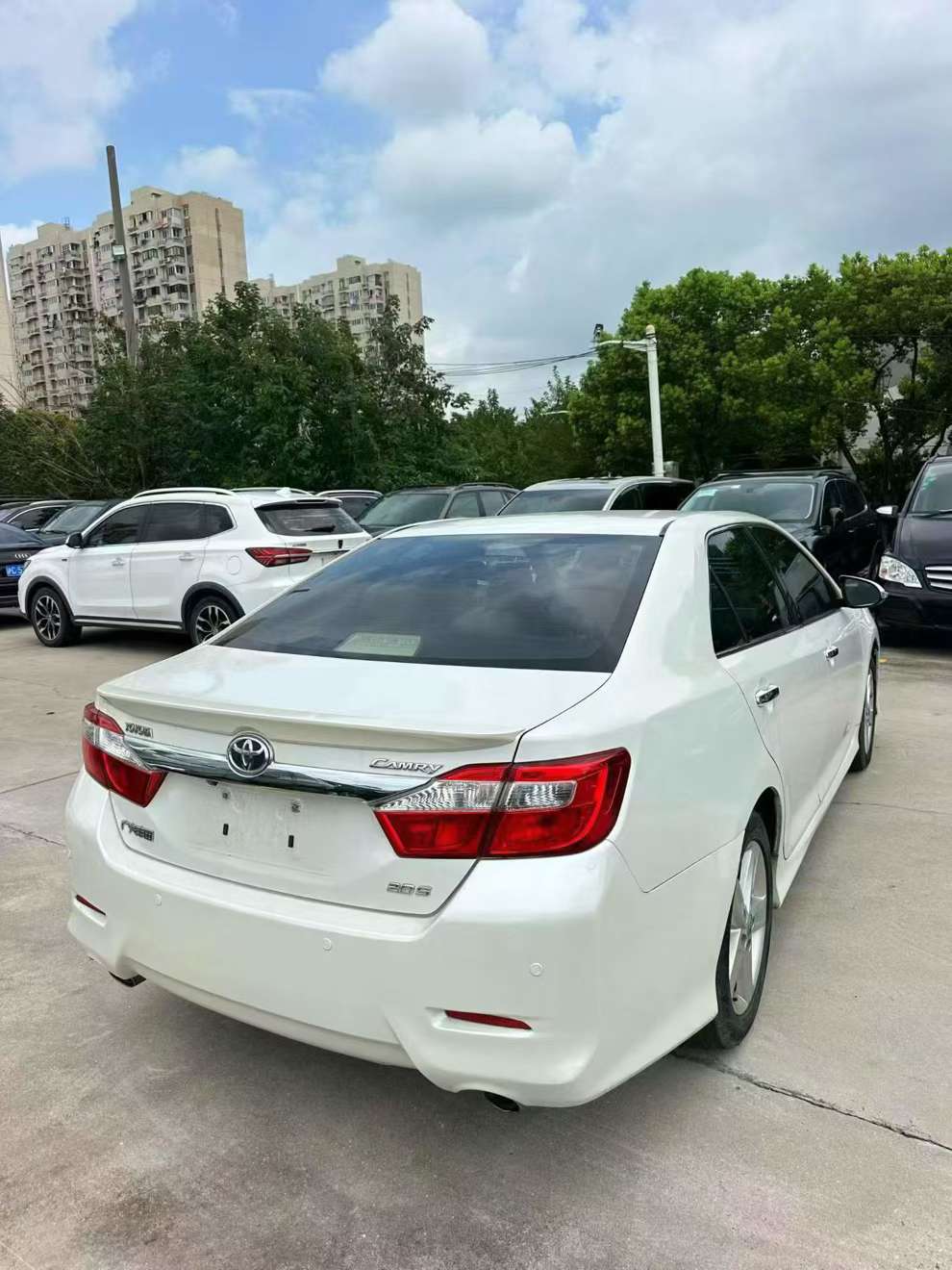 Toyota Camry 2.0L Automatic Sunroof 3