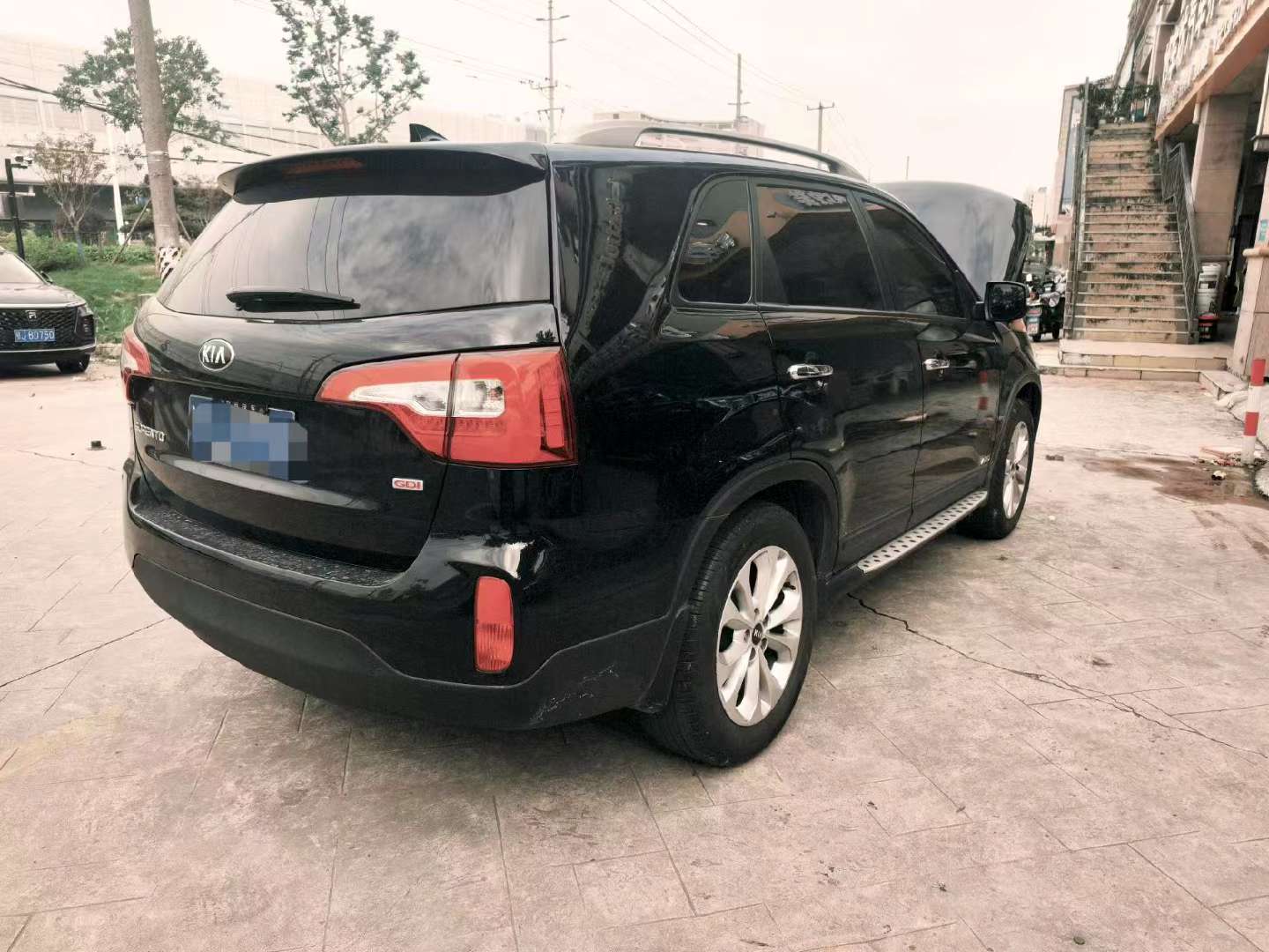 Hyundai Santa Fe 2013 Automatic Luxury 7-Seater 3