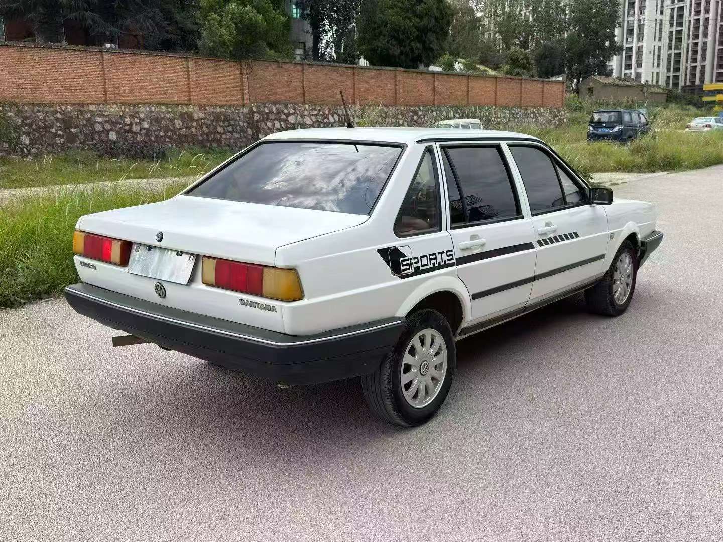 Volkswagen Santana 1.8L ABS 9