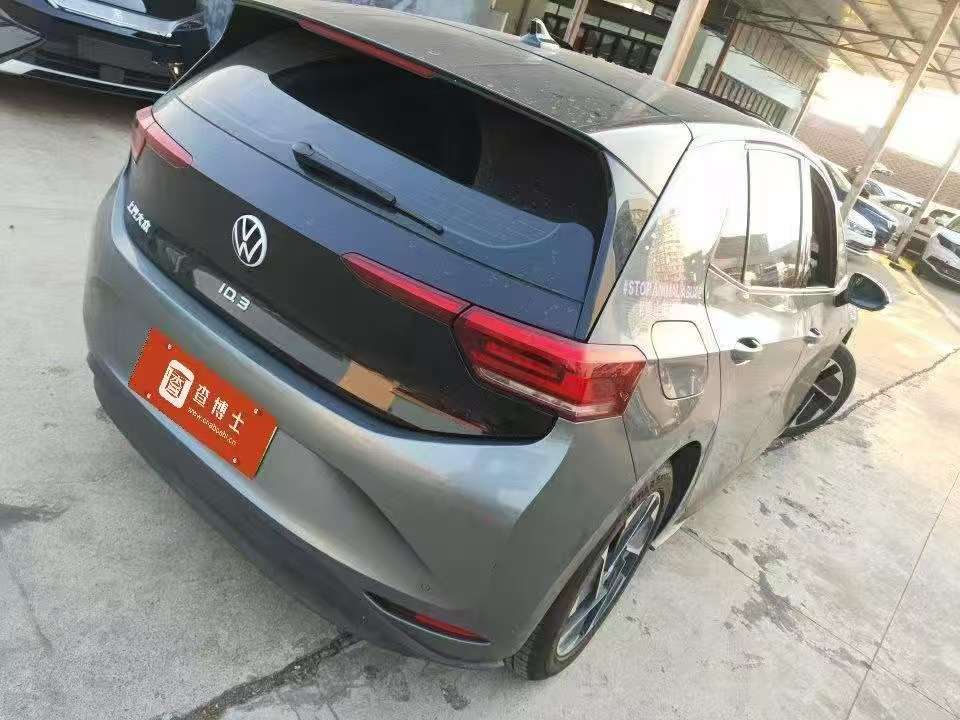 Volkswagen ID.3 4