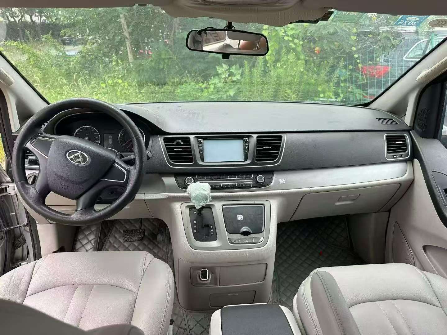 Maxus G10 2.0T Automatic Fashion 7-Seater Business 9