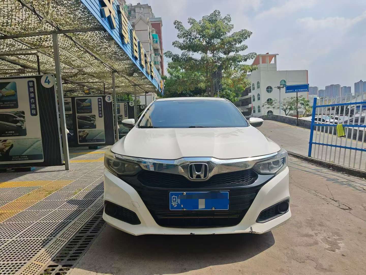 Honda Breeze 180 Turbo CVT Comfort Edition