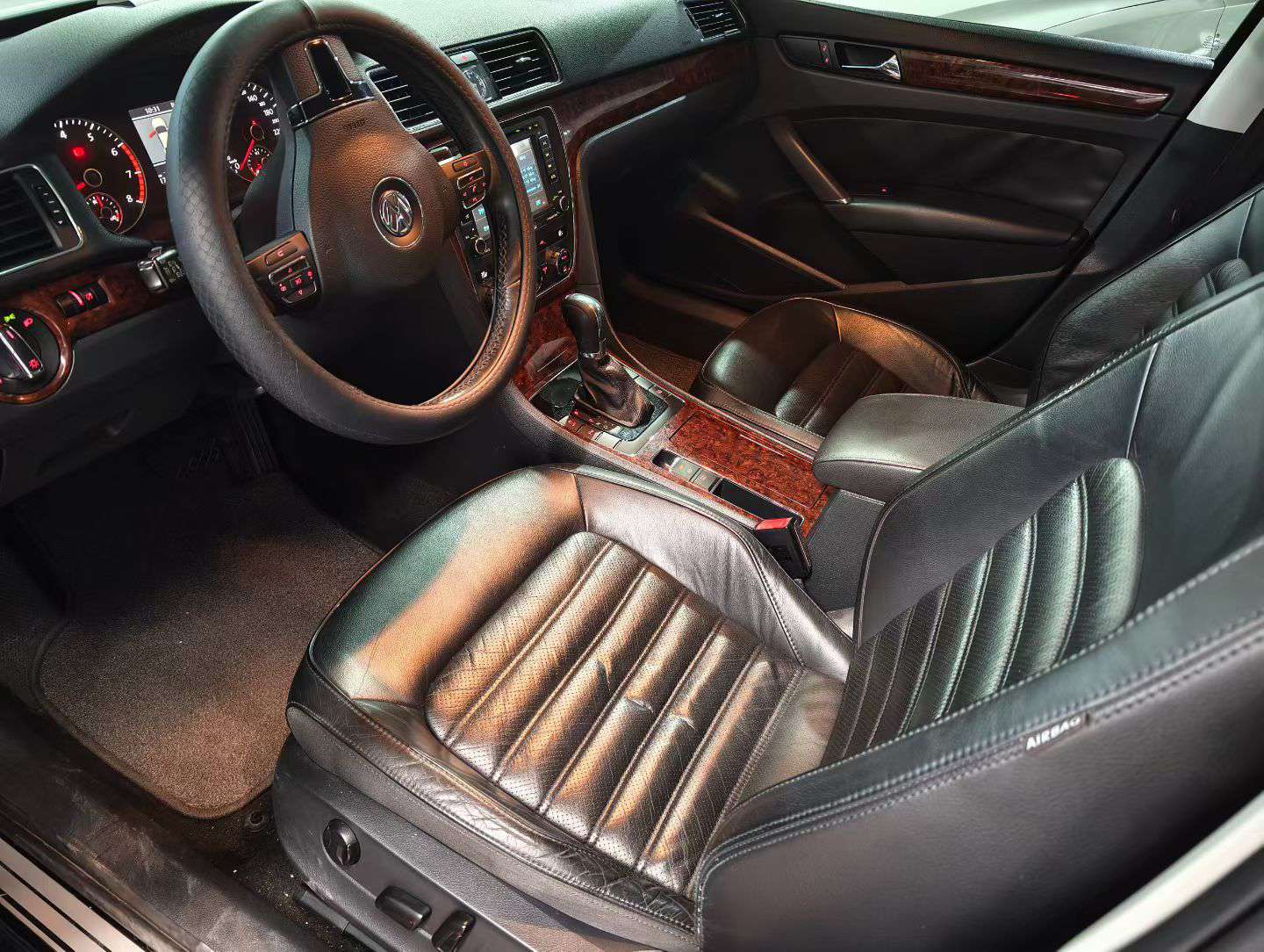 Volkswagen Passat 2012 Electric Sunroof 7