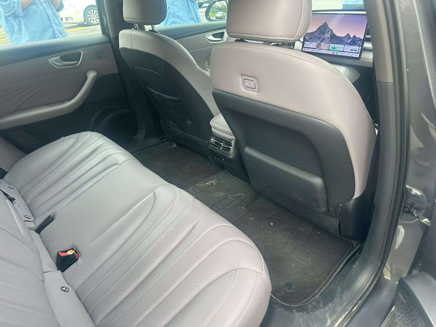 Roewe M7 DMH 160km Premium Edition 3