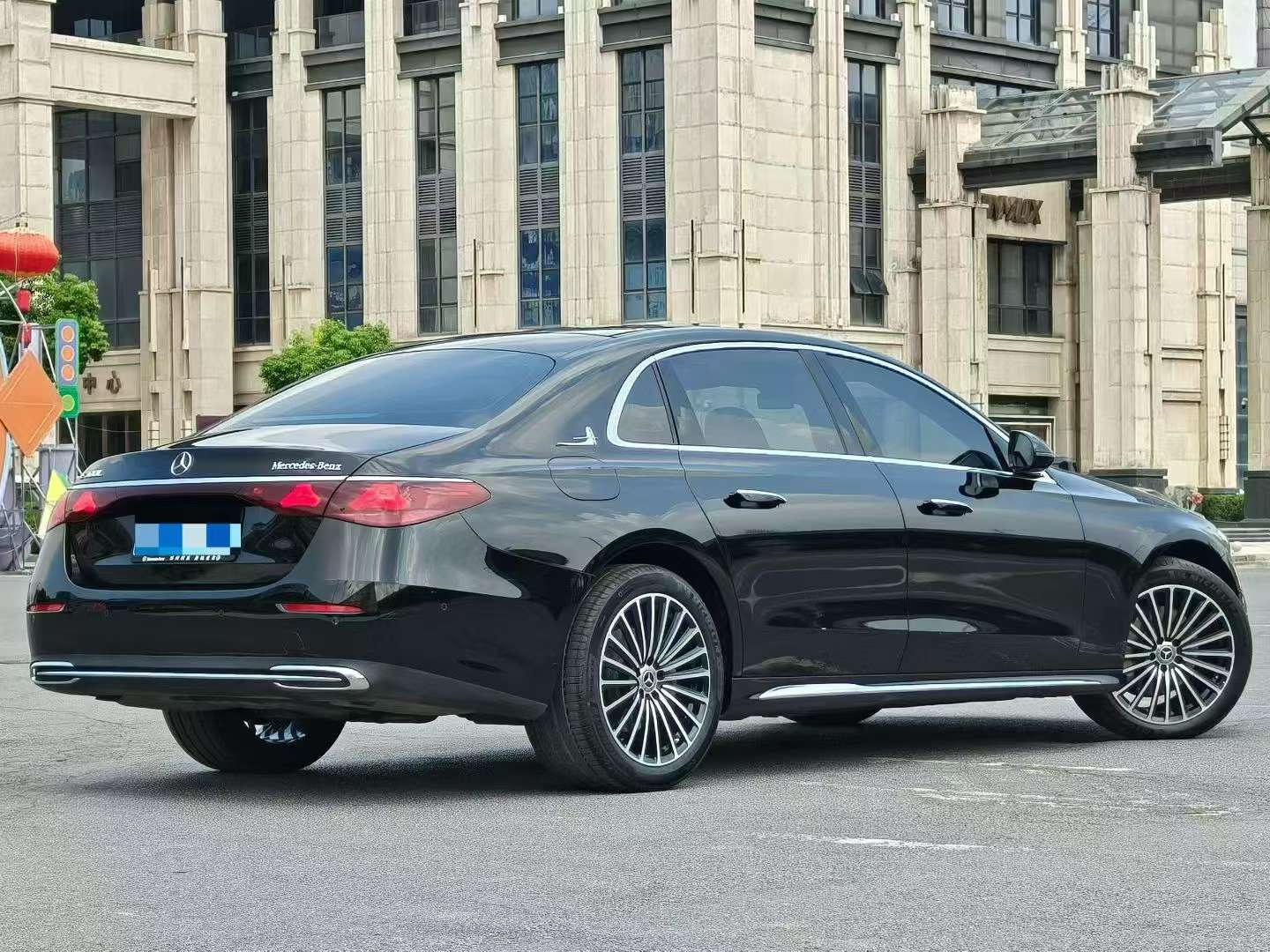 Mercedes-Benz E-Class 4