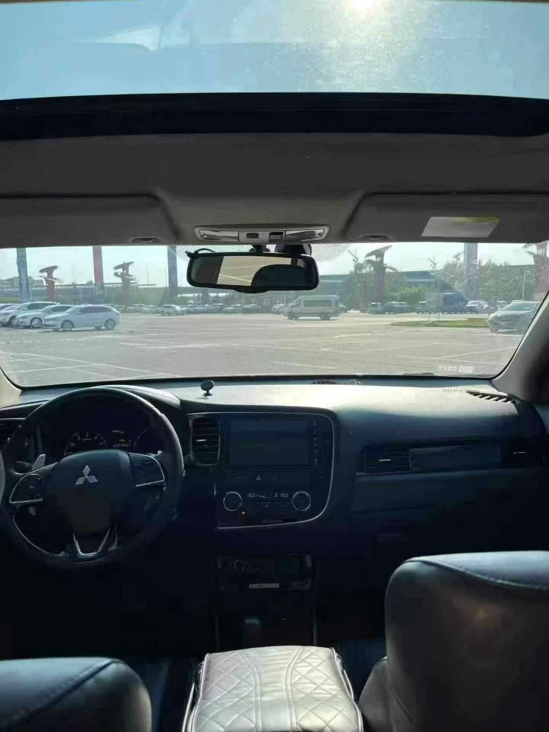 Mitsubishi Outlander 9