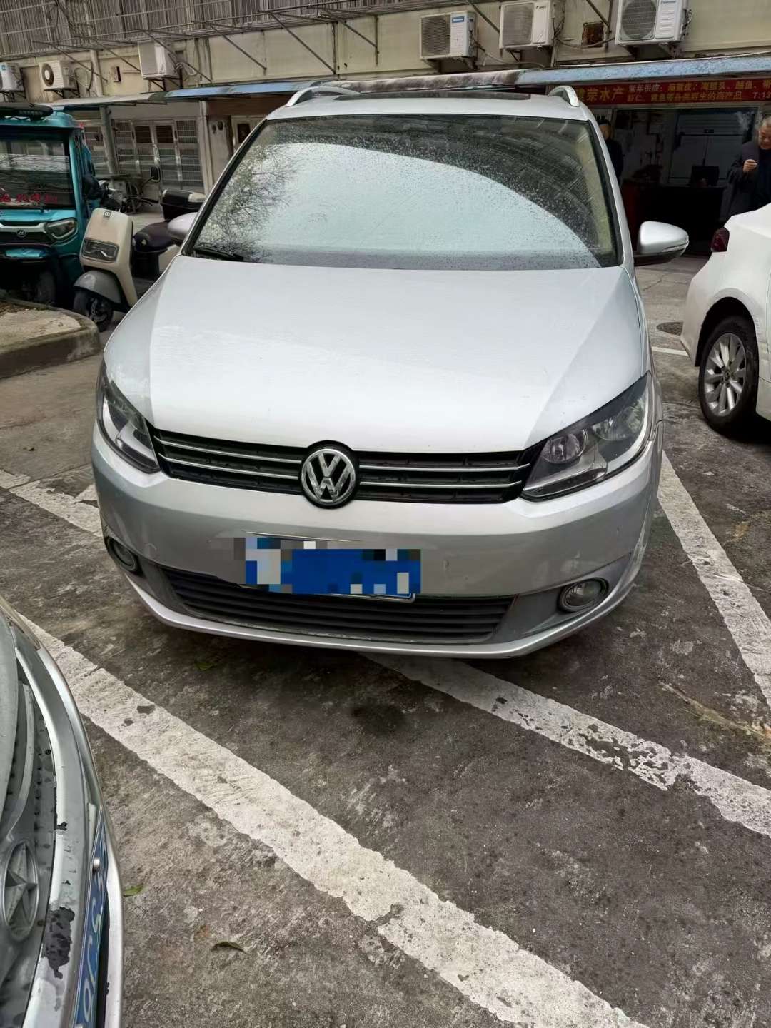 Volkswagen Touran 2012 1.4T Automatic