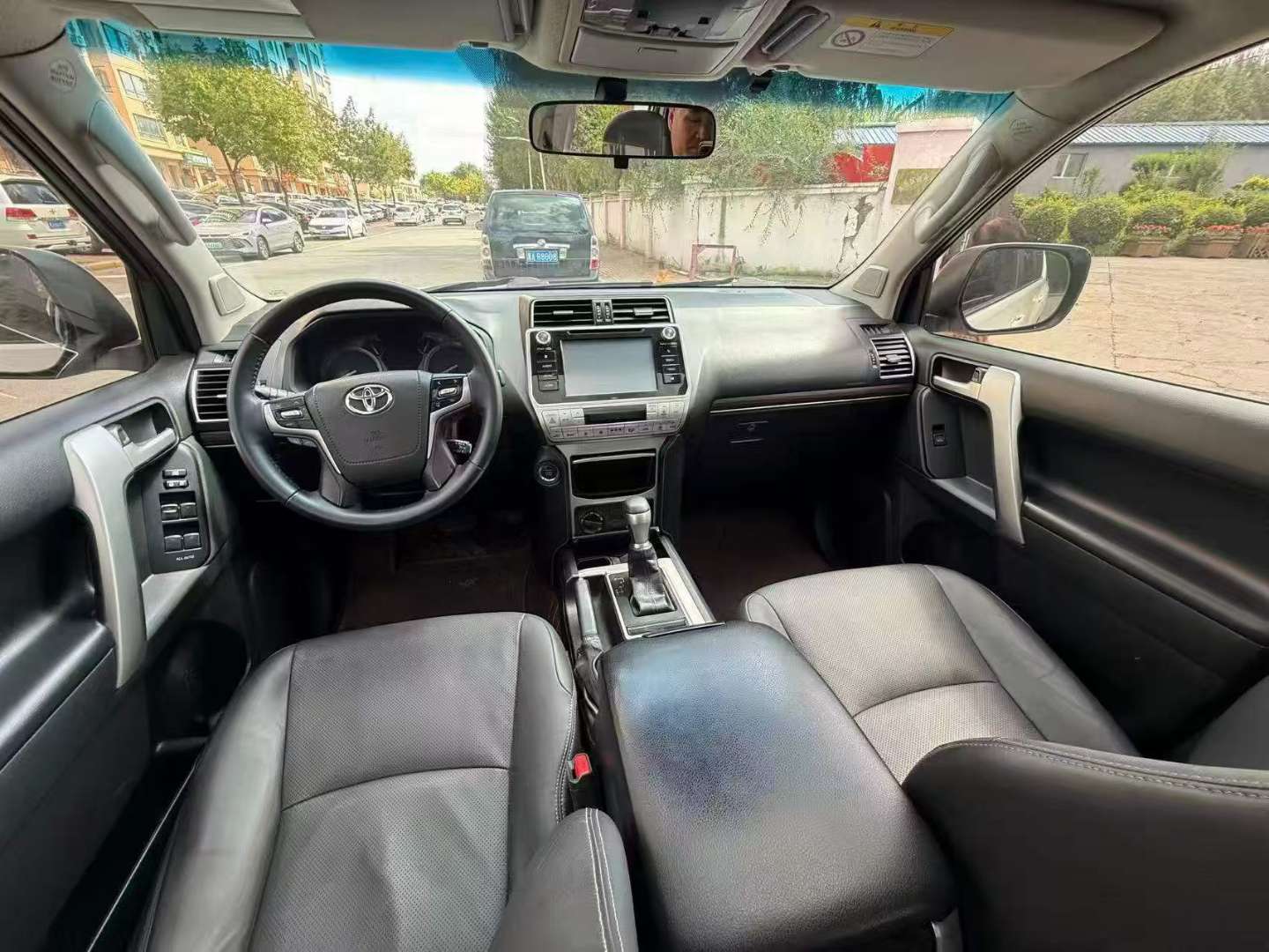 Toyota Prado 2019 3.5L 7-Seat Premium Edition Rear Spare Tire 7