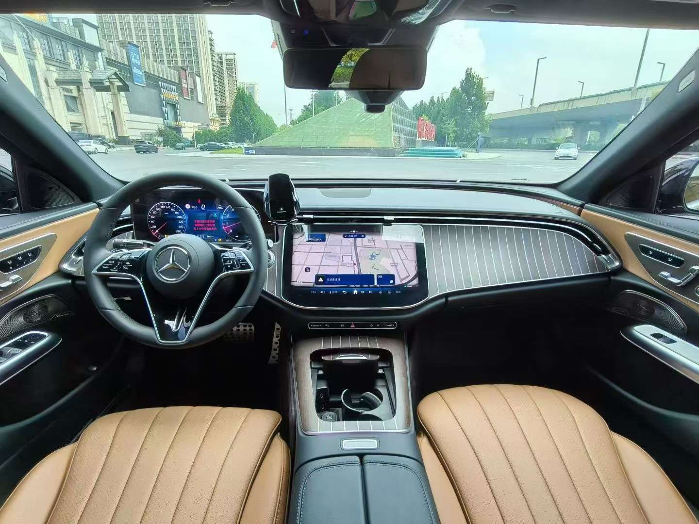 Mercedes-Benz E-Class 2