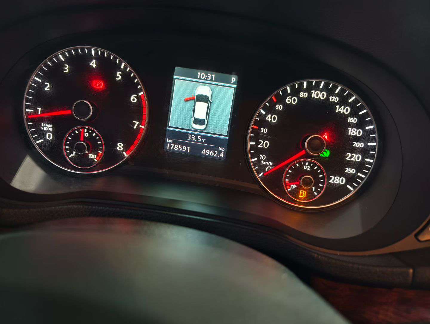 Volkswagen Passat 2012 Electric Sunroof 9