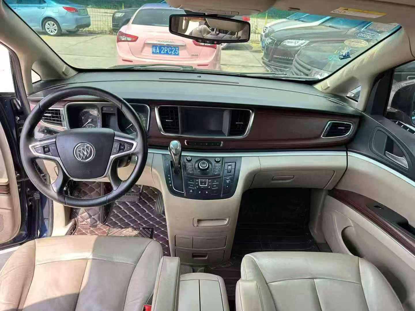 Buick GL8 Fat Head Fish 3.0L Automatic Sunroof 8