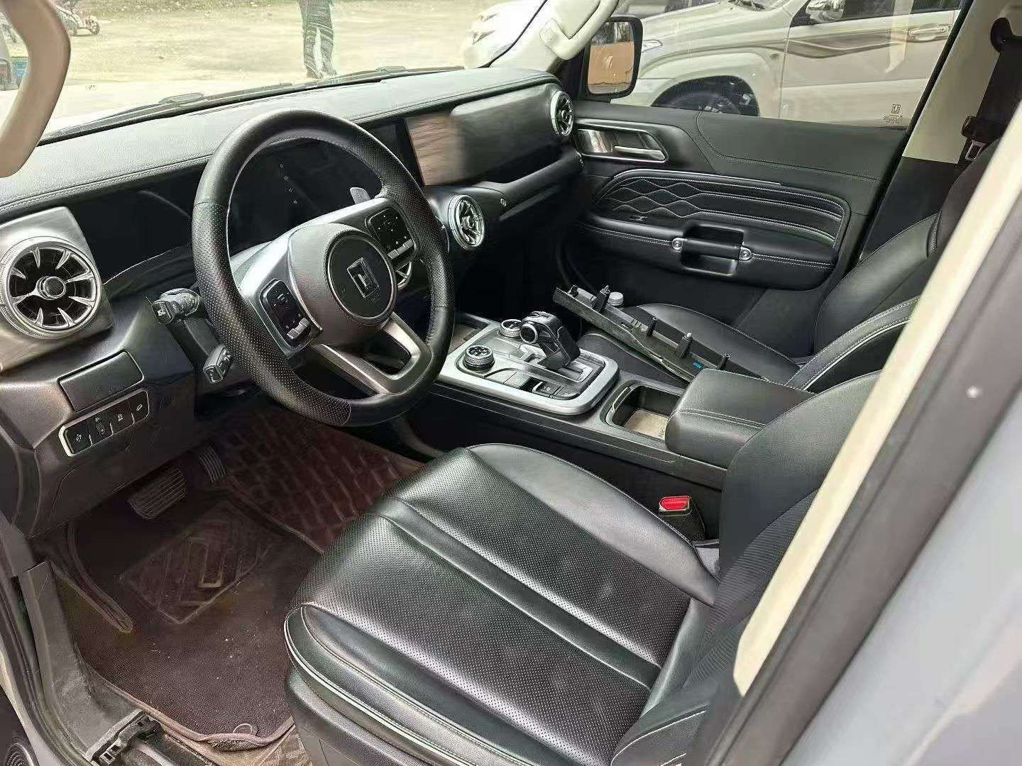 Tank 300 2.0T 4WD 9