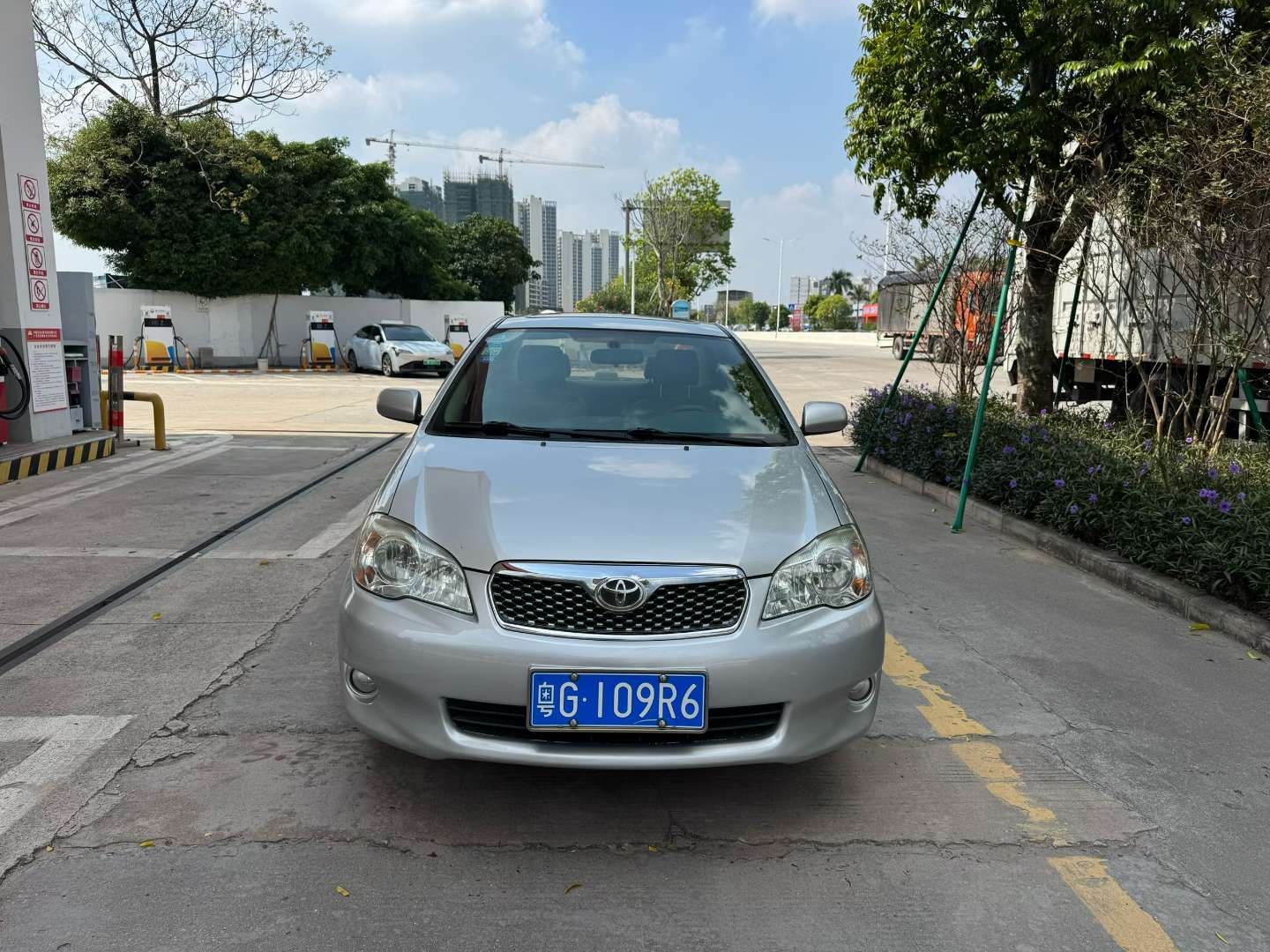 Toyota Corolla 2011 1.6 Automatic Luxury Edition 2