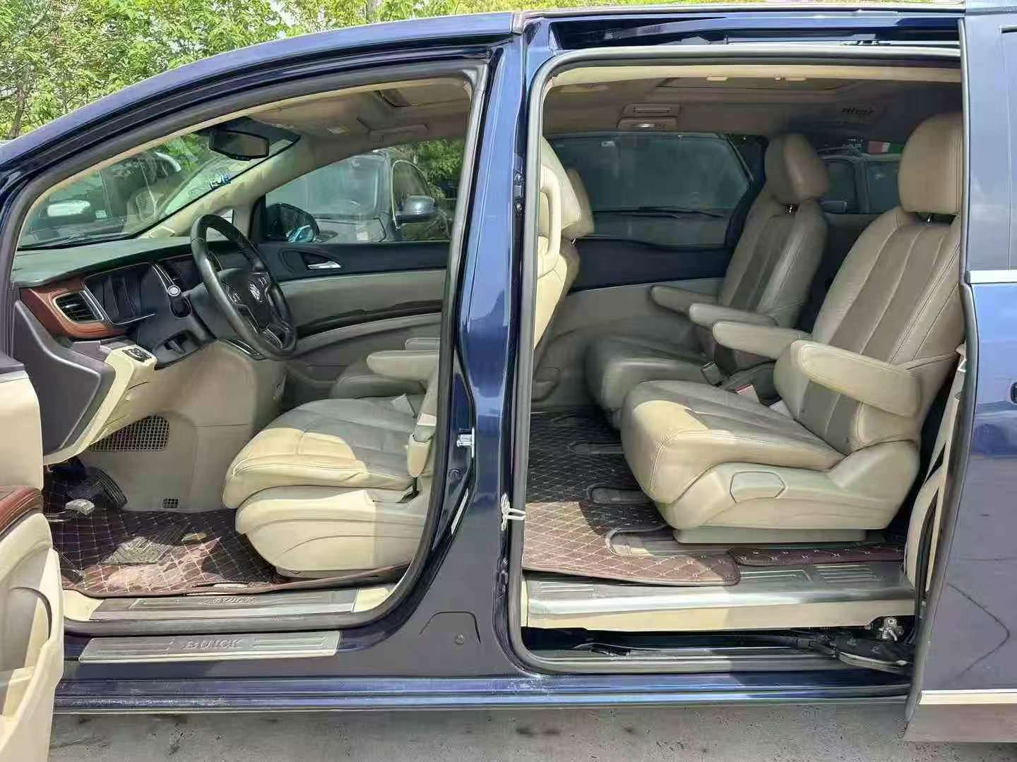 Buick GL8 Fat Head Fish 3.0L Automatic Sunroof 5