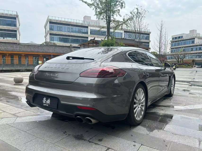 Porsche Panamera 2014 3.0T Hybrid 7