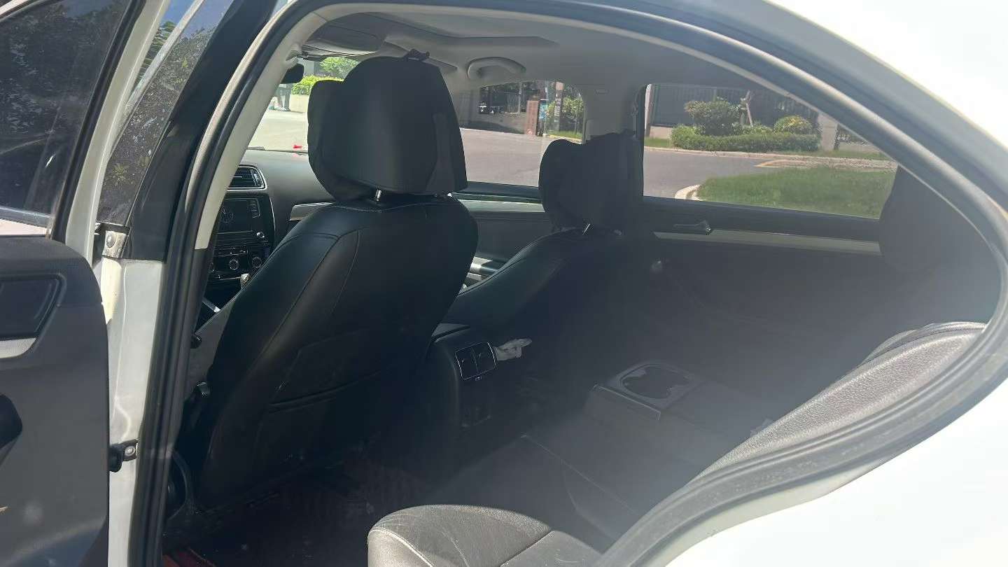 Volkswagen Sagitar 2018 1.6L Automatic Comfort 5