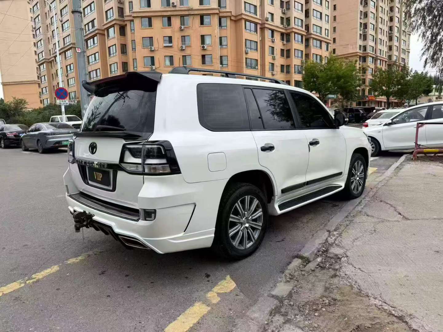 Toyota Land Cruiser 2015 5-Seater 4