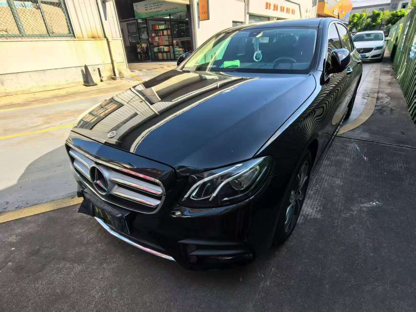 Mercedes-Benz E-Class 2020 E300L Sport Fashion