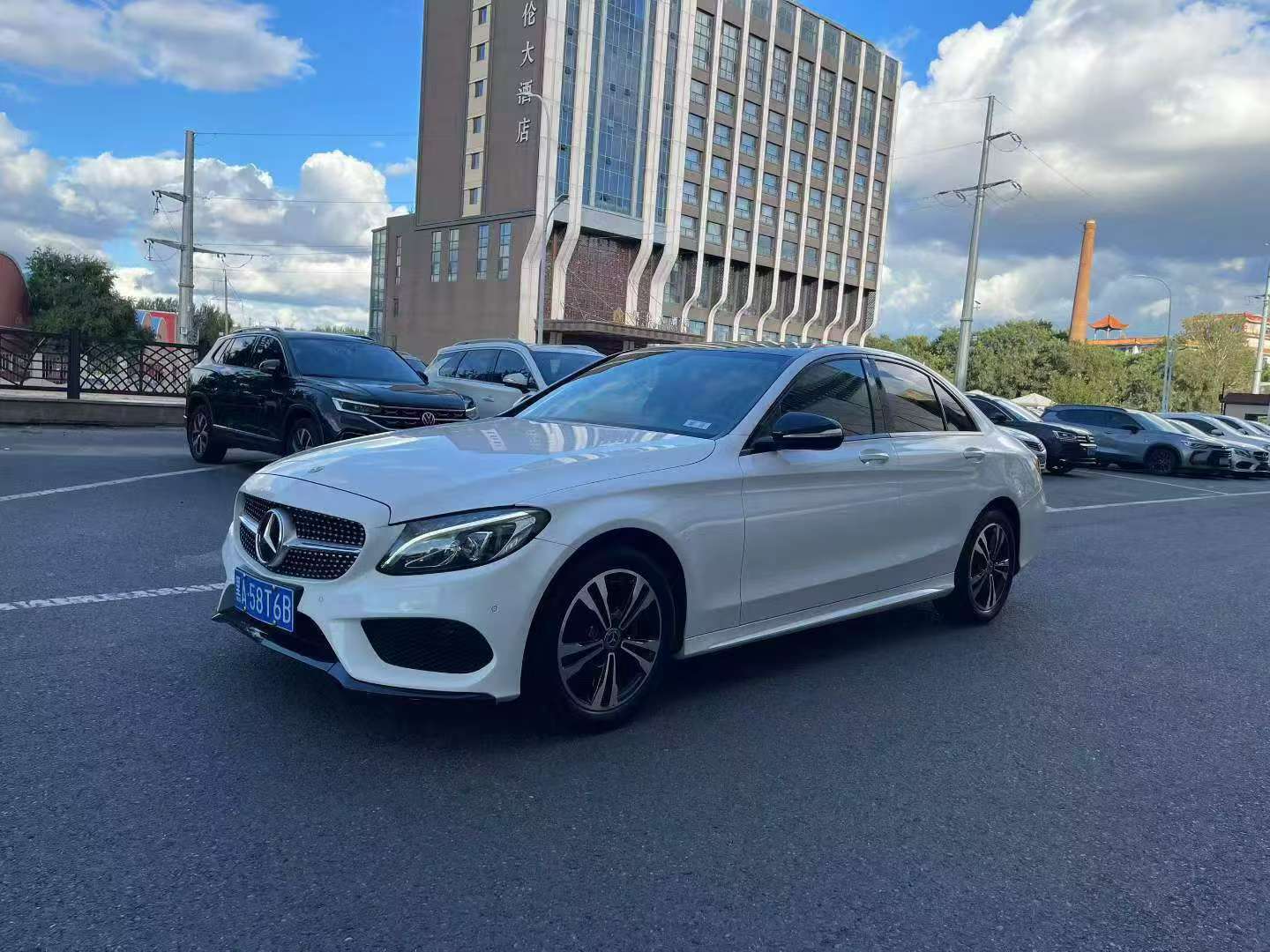 Mercedes-Benz C-Class 2