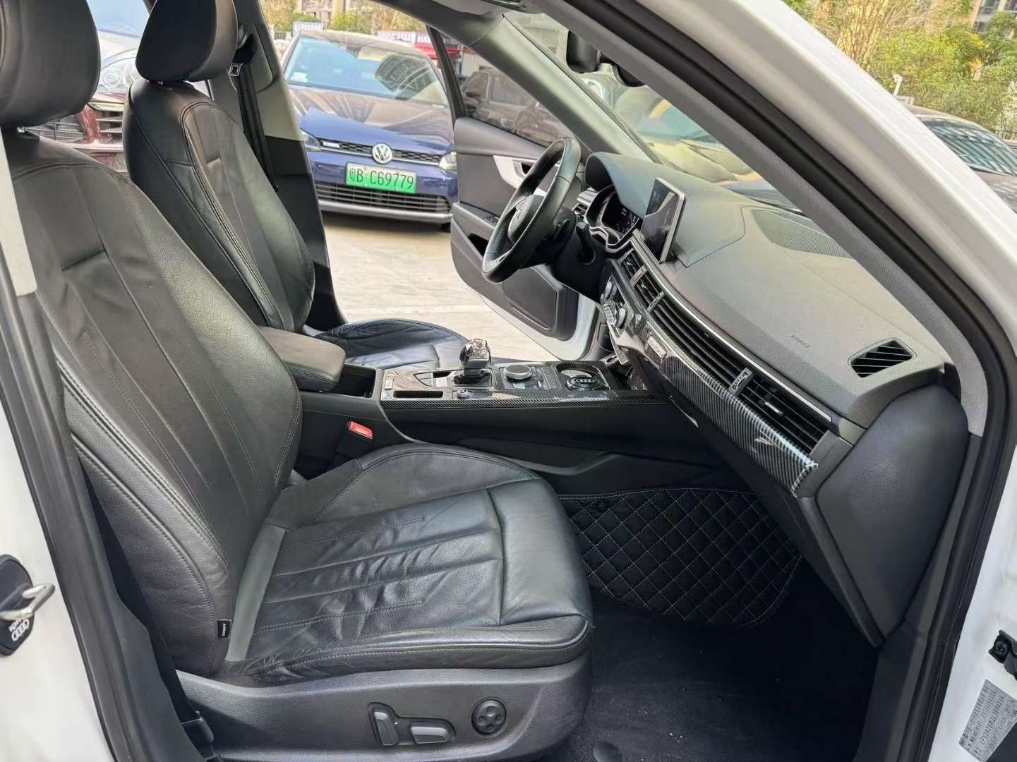 Audi A4L 2.0T Automatic Sunroof Style Edition 6