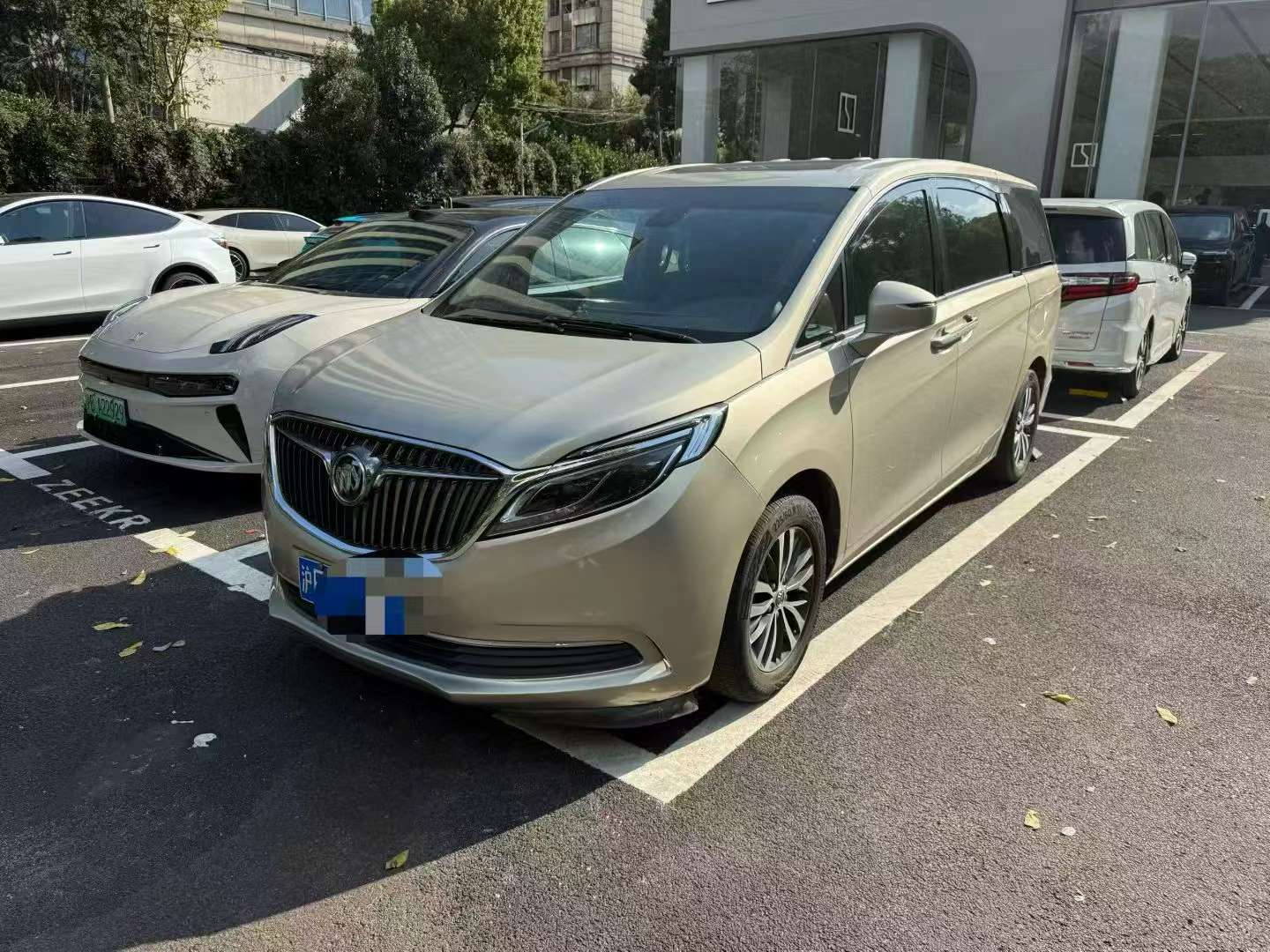 Buick GL8 2017 ES Luxury 2