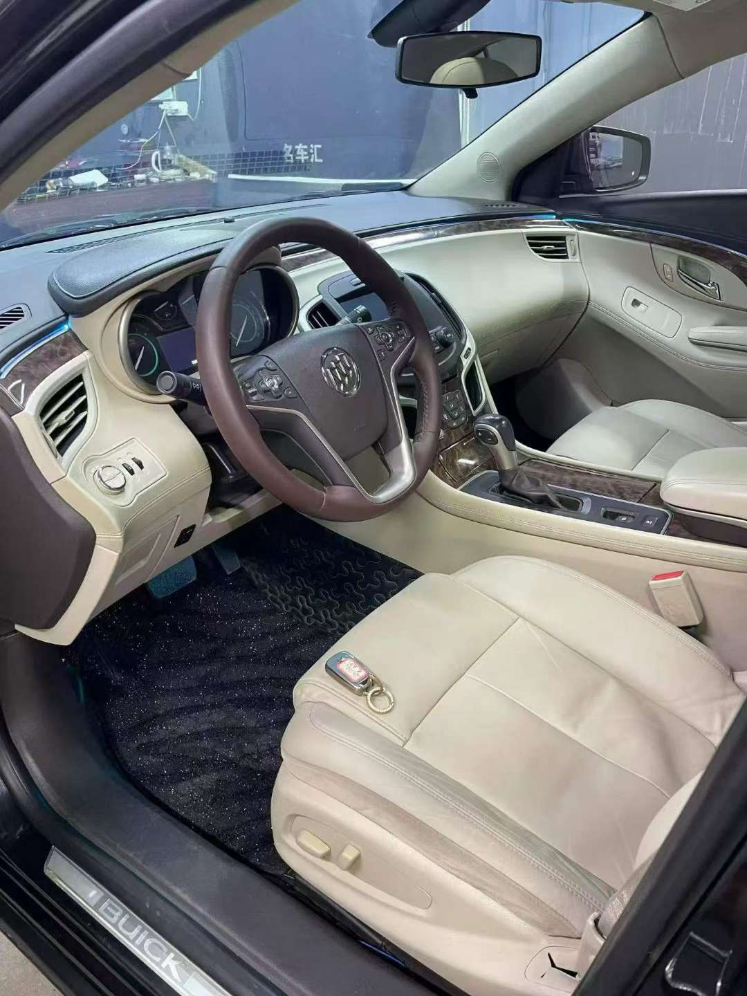 Buick LaCrosse 2.4L Automatic 7
