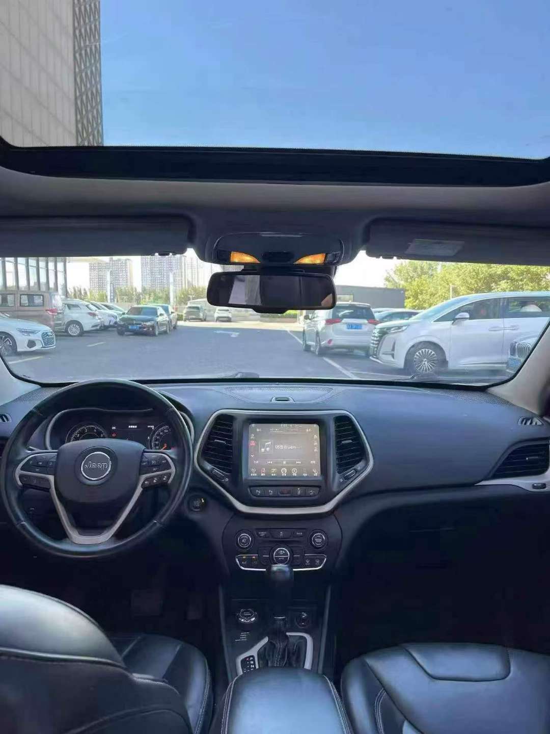 Jeep Cherokee 9