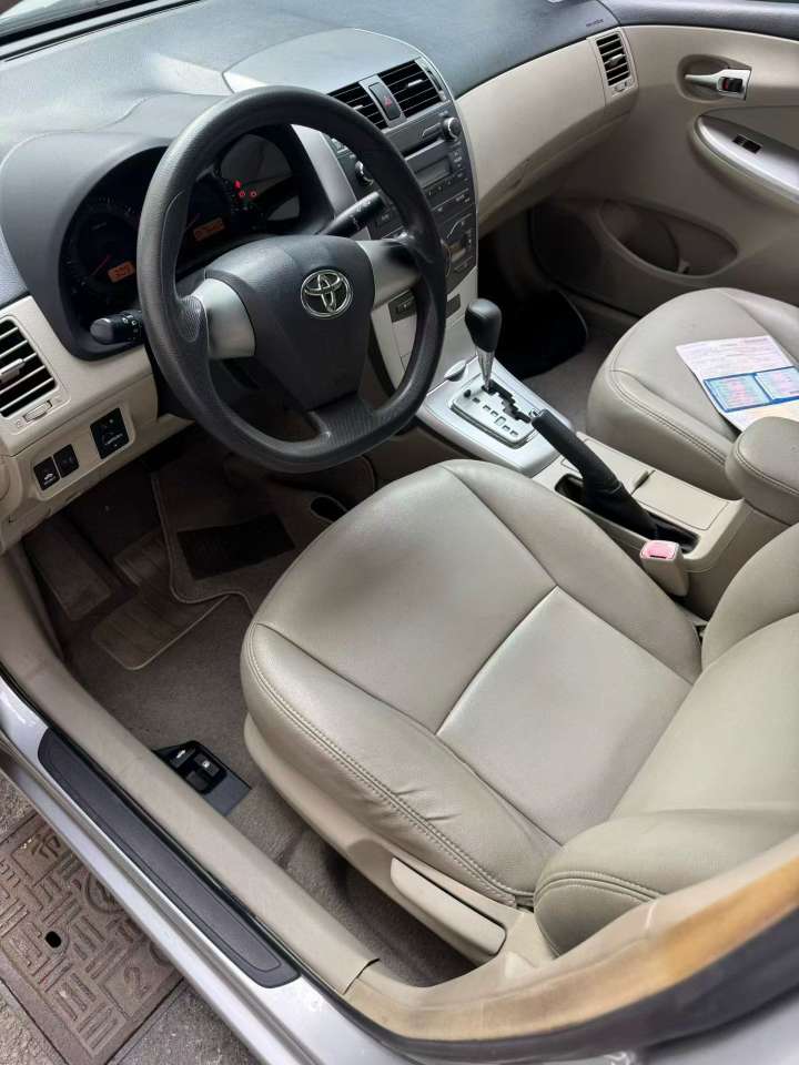 Toyota Corolla 1.6 Automatic Sunroof 5