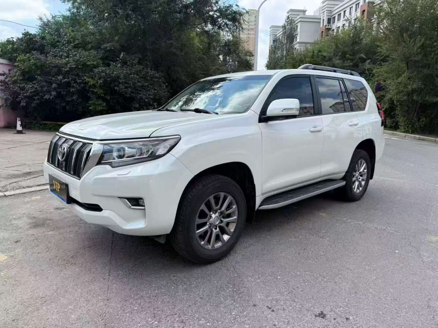 Toyota Prado 2019 3.5L 7-Seat Premium Edition Rear Spare Tire 3
