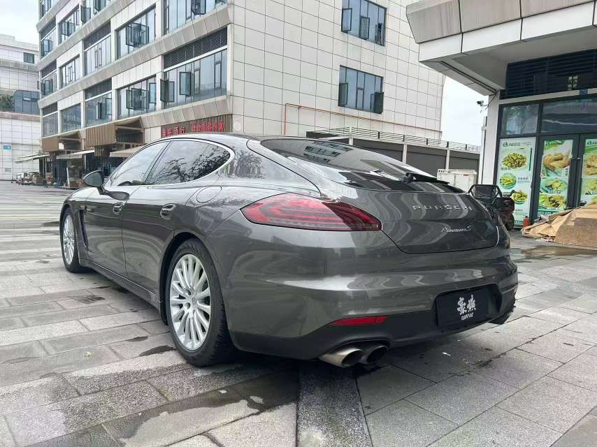 Porsche Panamera 2014 3.0T Hybrid 8