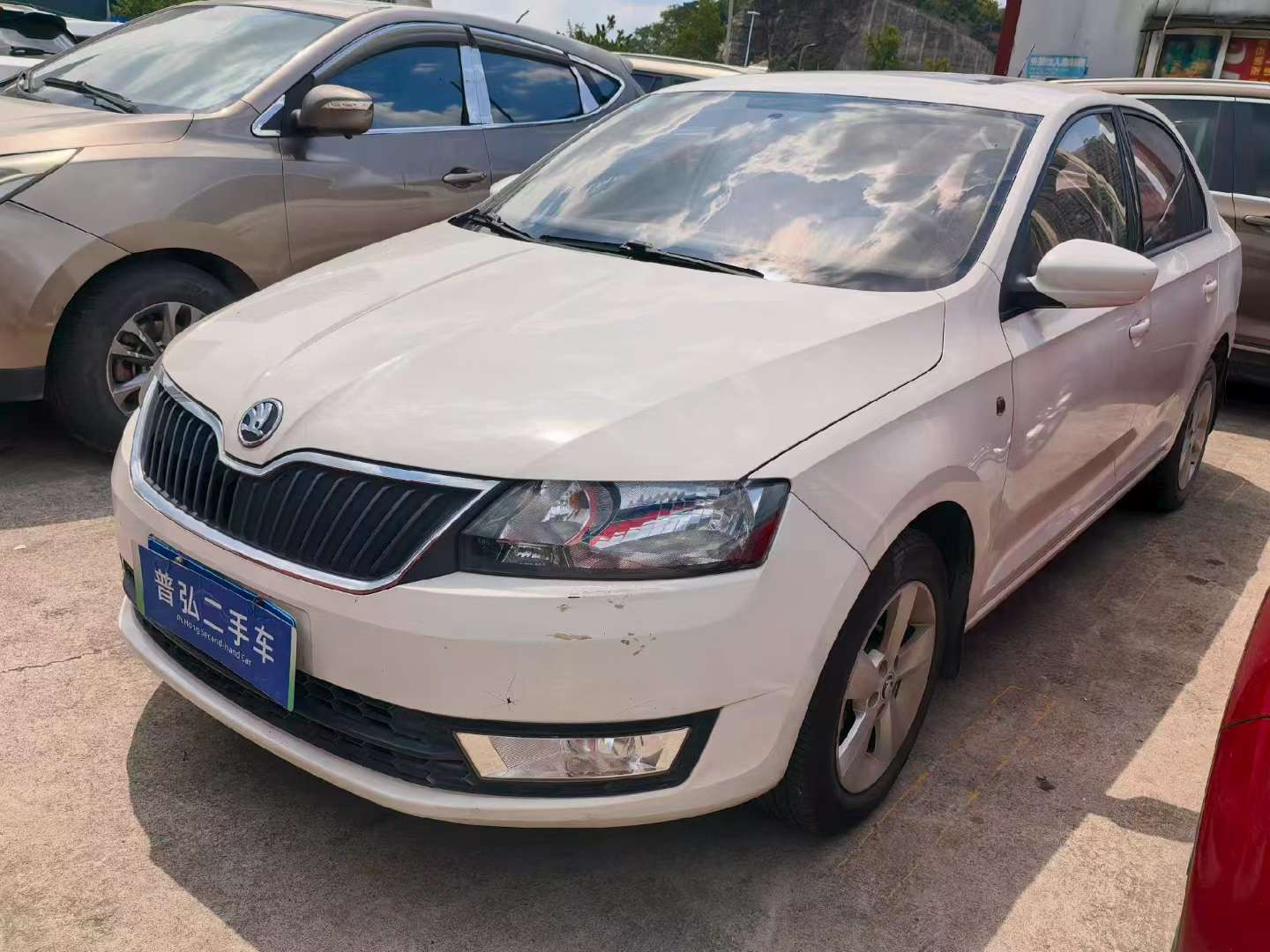 Skoda Rapid 2016 1.6L Automatic Premium Edition