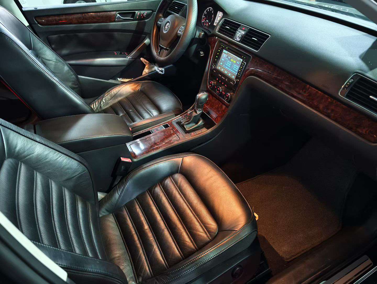 Volkswagen Passat 2012 Electric Sunroof 8