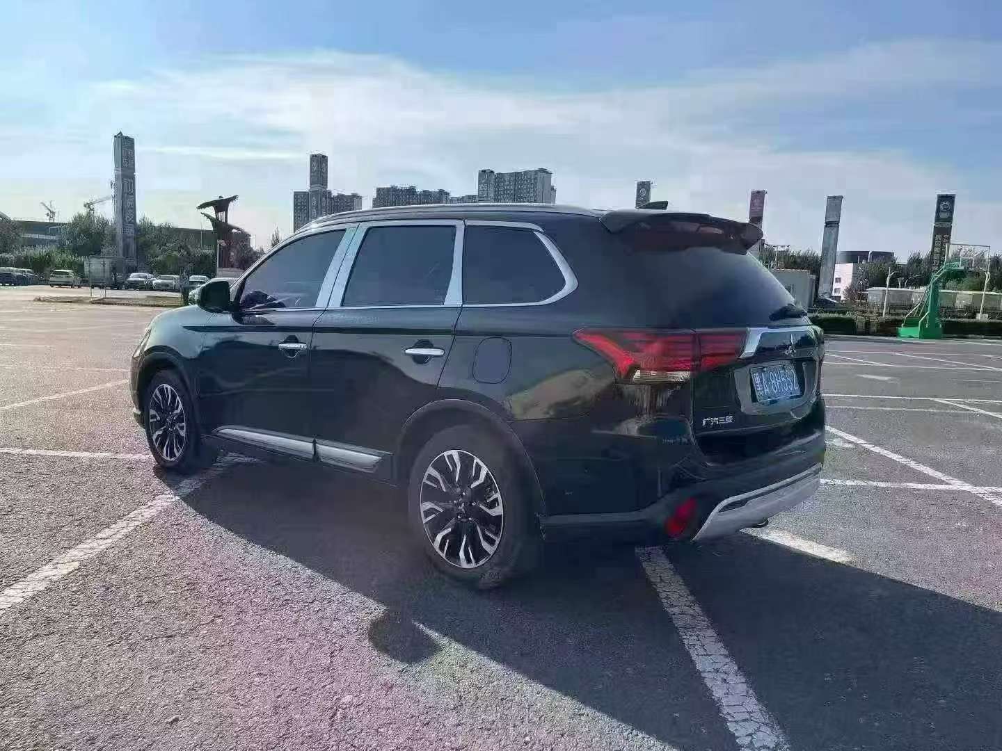 Mitsubishi Outlander 7