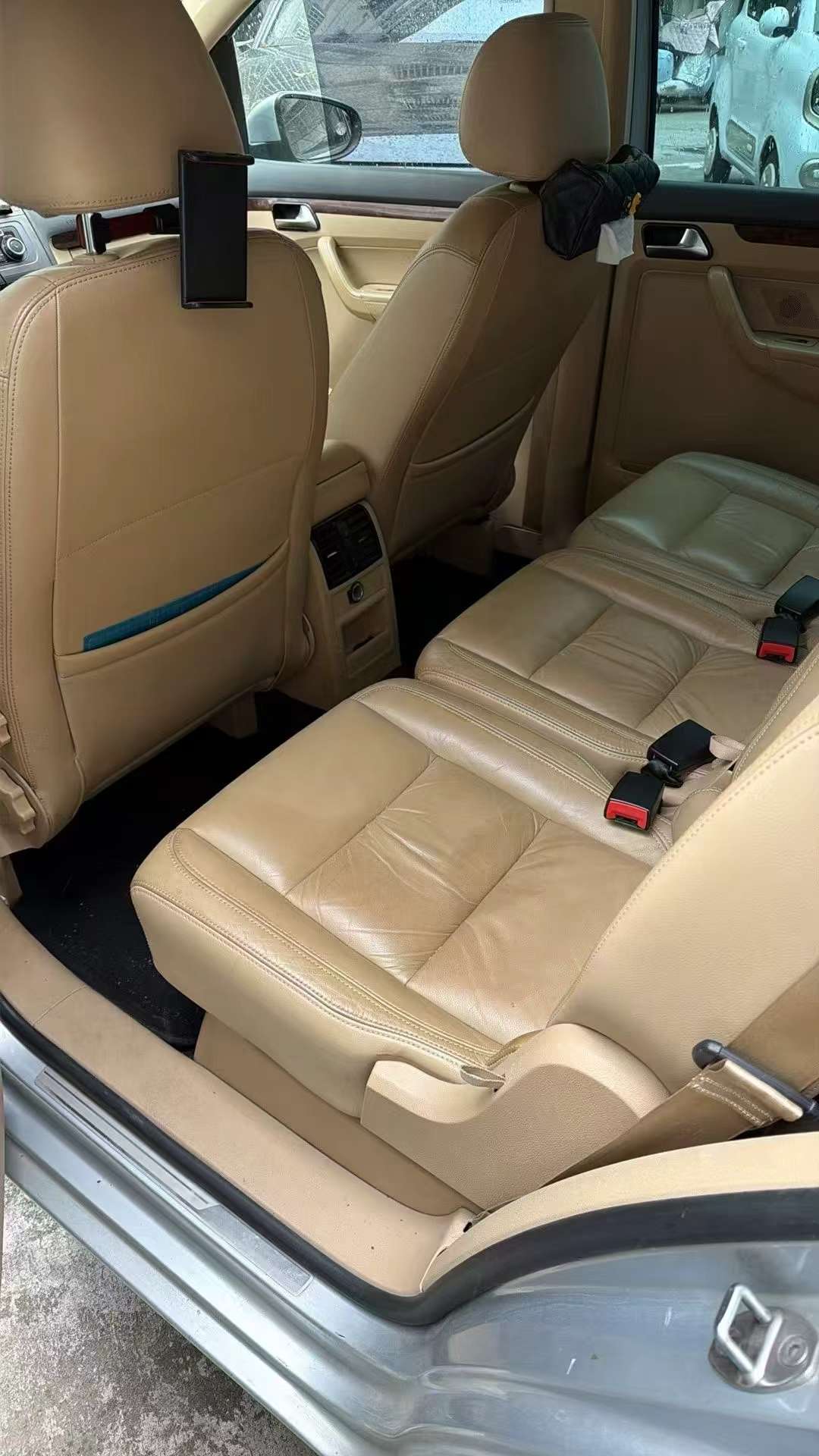 Volkswagen Touran 2012 1.4T Automatic 4