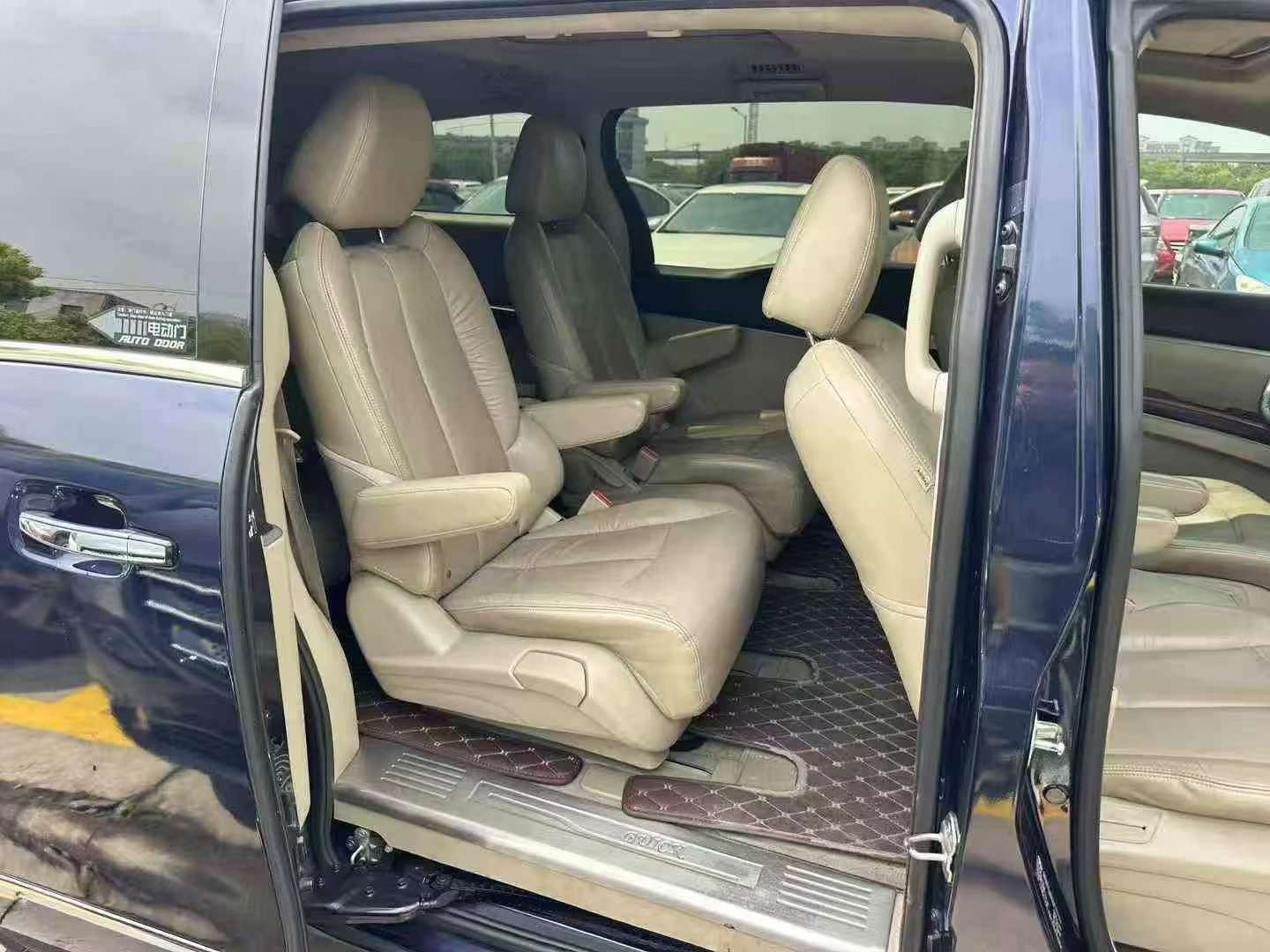 Buick GL8 Fat Head Fish 3.0L Automatic Sunroof 7