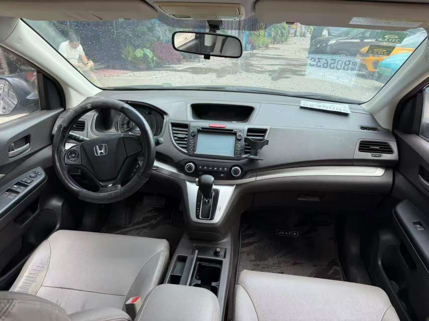 Honda CR-V 2.0L Automatic Without Sunroof 5