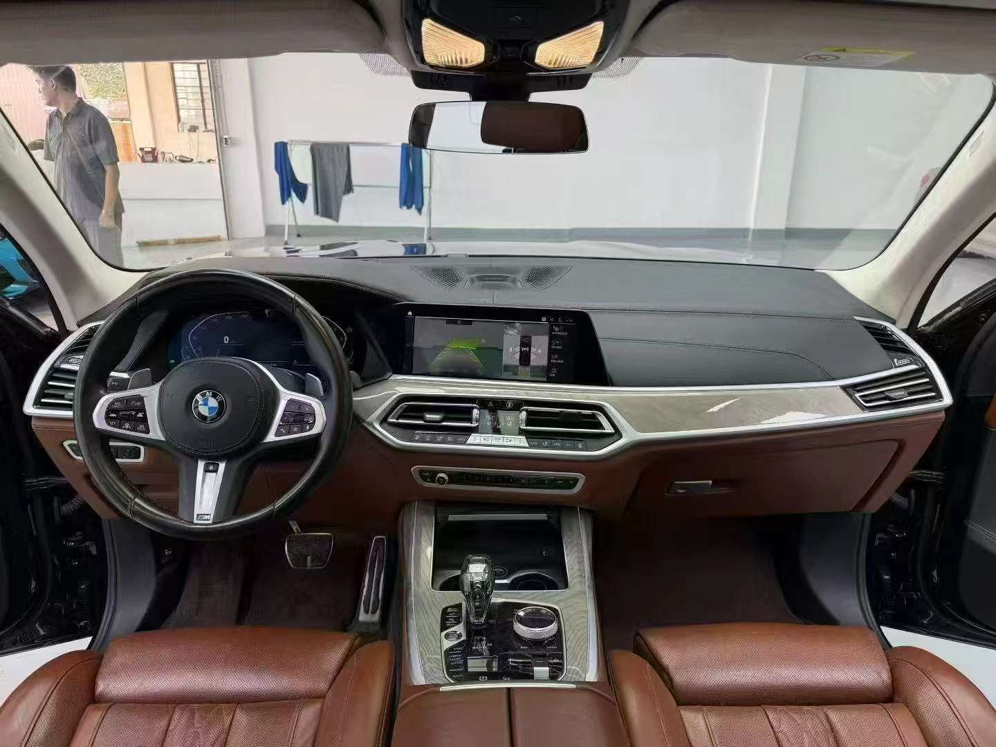 BMW 5 Series 528Li 9