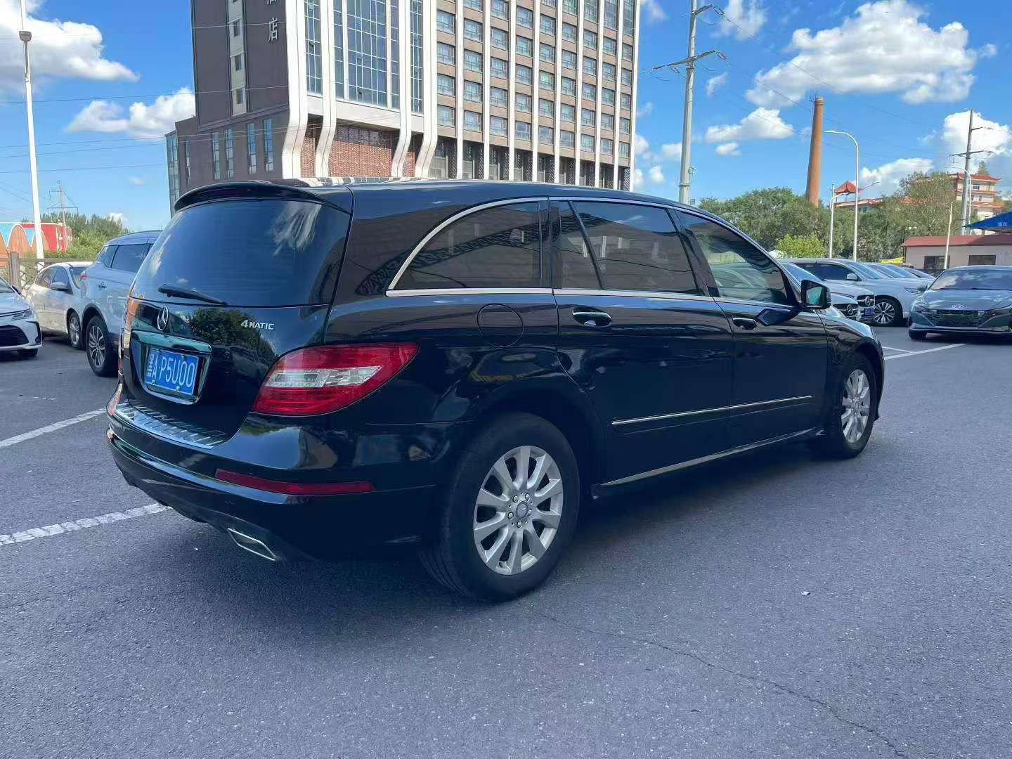 Mercedes-Benz R-Class 2013 3.5L 4WD 6-Seater 4