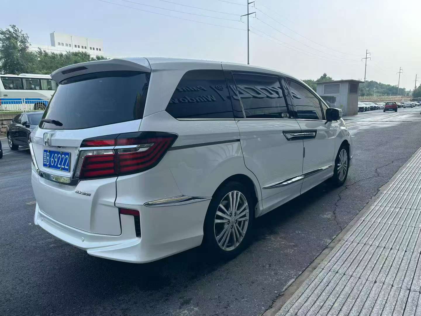 Honda Elysion 2.4 Automatic 4