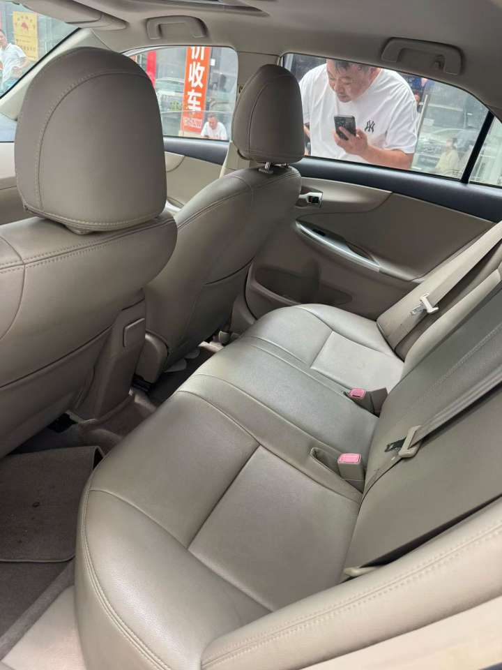 Toyota Corolla 1.6 Automatic Sunroof 6