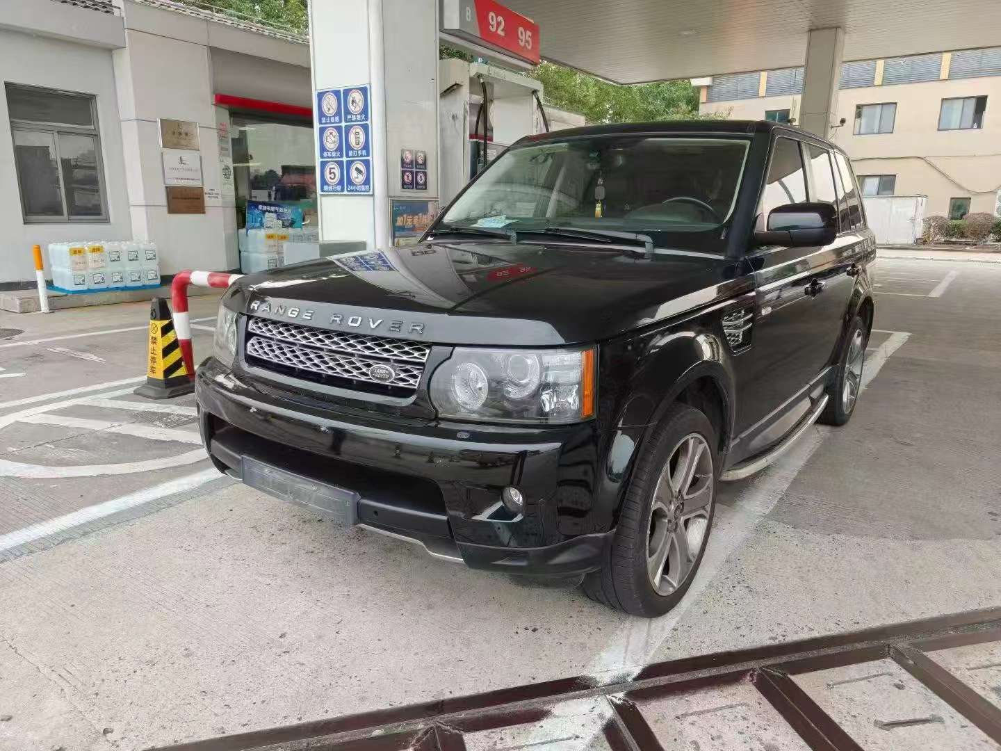 Land Rover Range Rover Sport 5.0 V8 Automatic 4WD