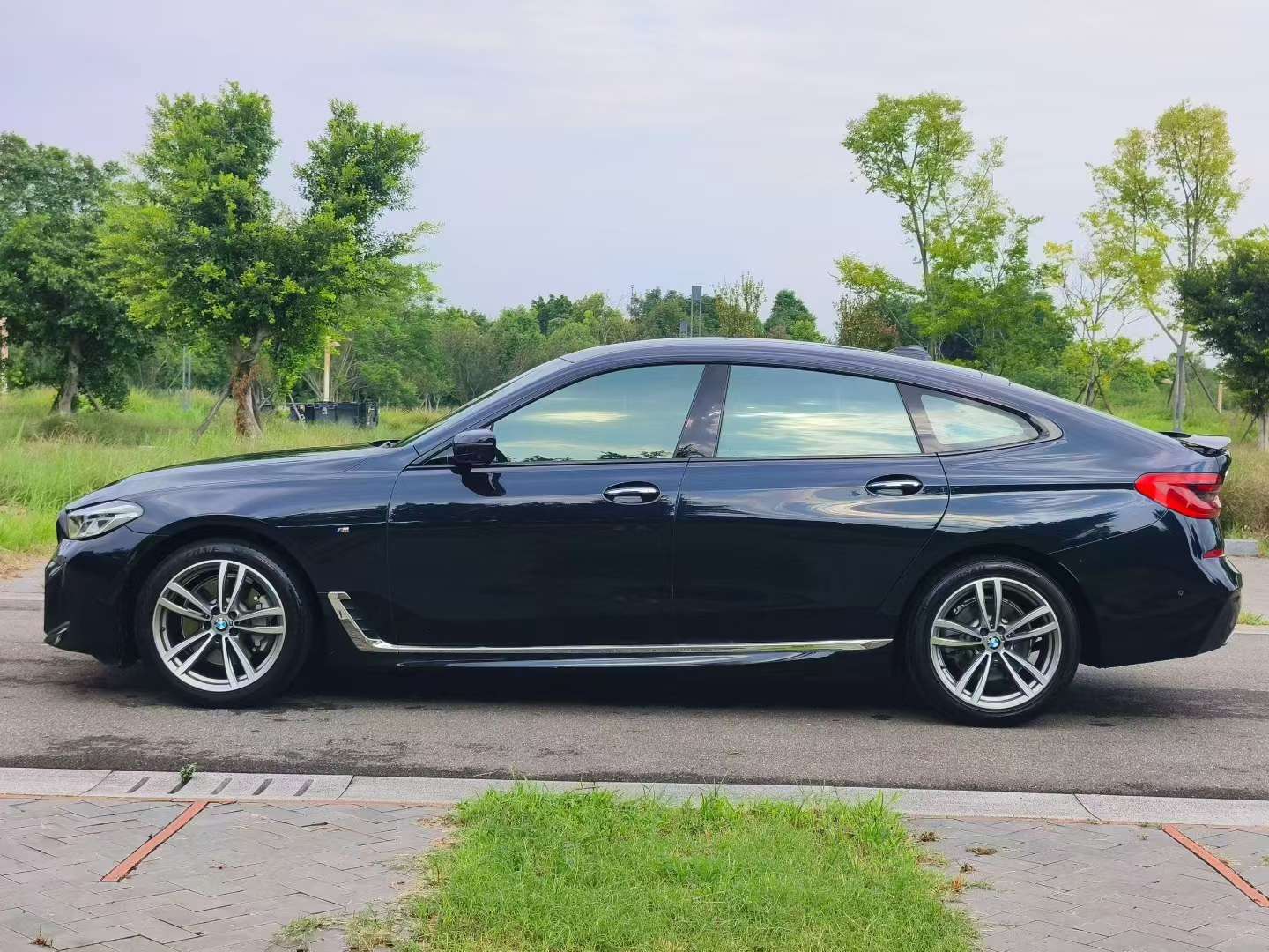 BMW 6 Series GT 2019 630i M Sport Package 7