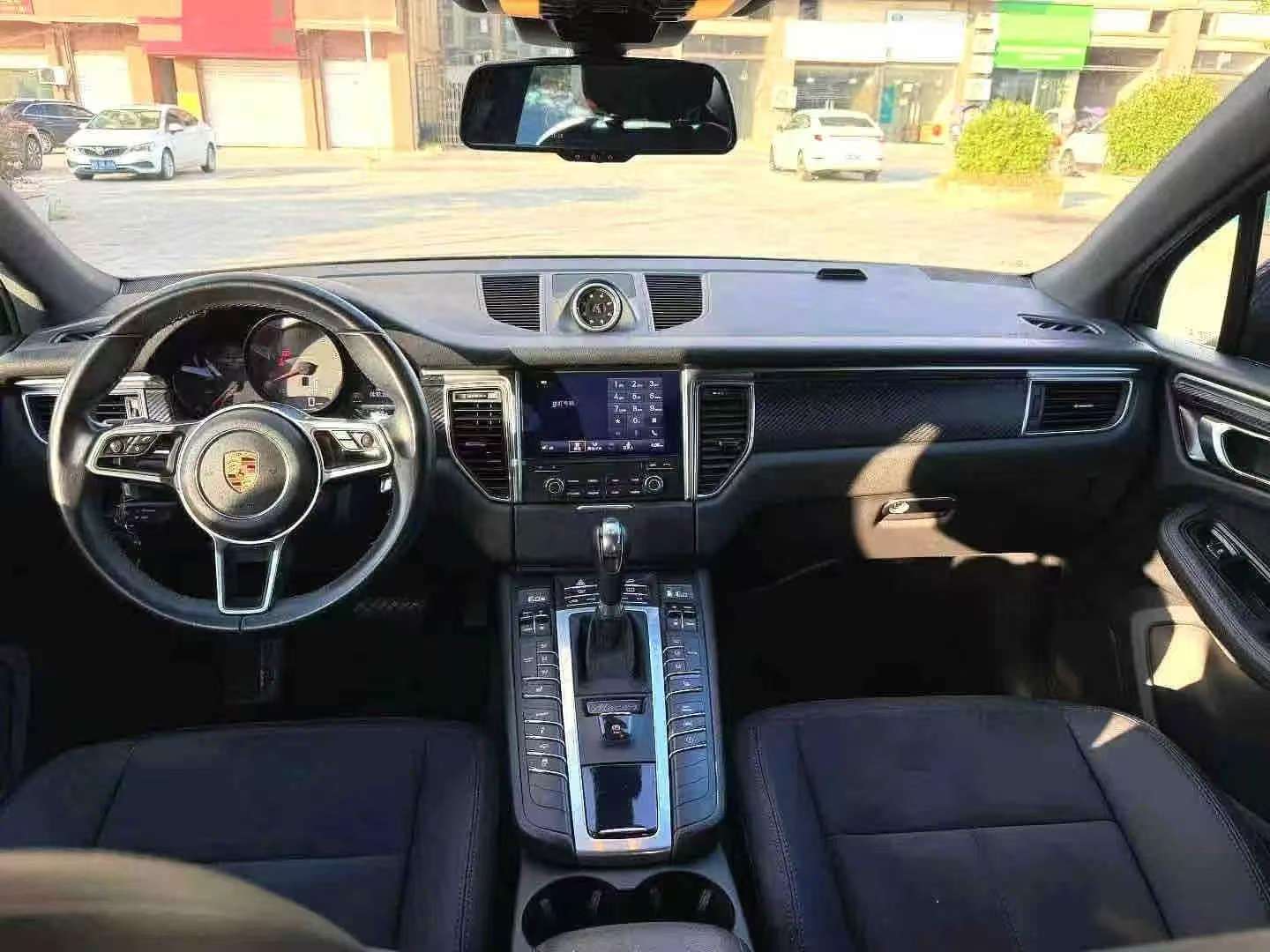 Porsche Macan 2.0T 4