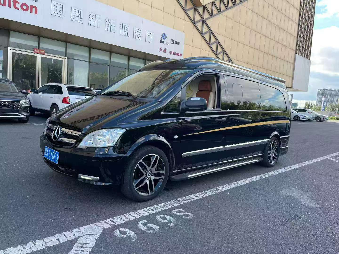 Mercedes-Benz Vito 3.0 Automatic 2