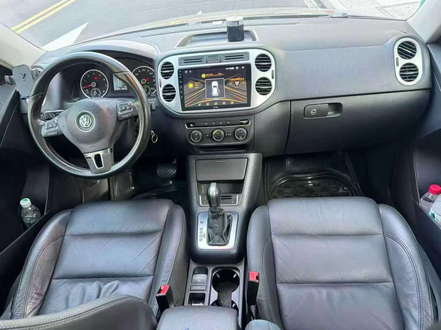 Volkswagen Tiguan 1.8T FWD Comfort Edition 2