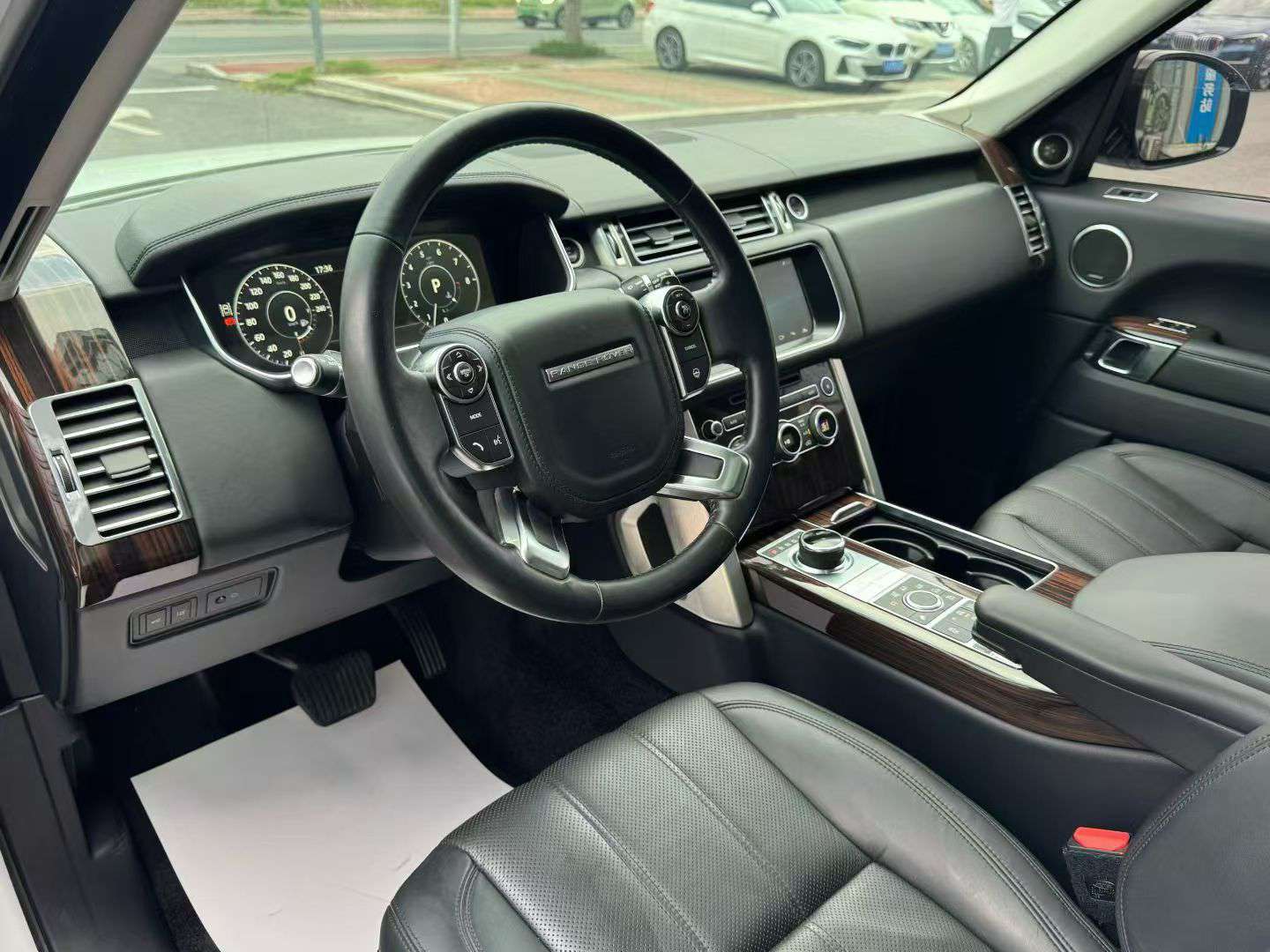 Land Rover Range Rover 5