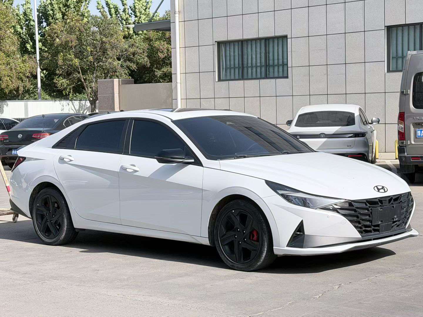Hyundai Elantra 2022 1.5L CVT 20th Anniversary Edition 3