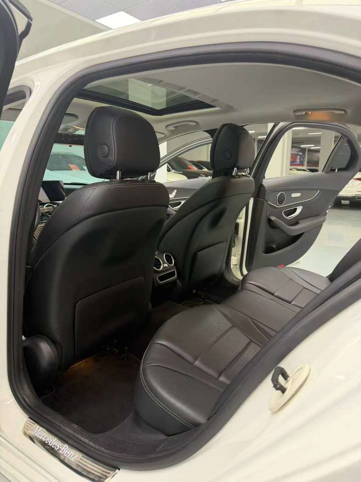 Mercedes-Benz C-Class 9